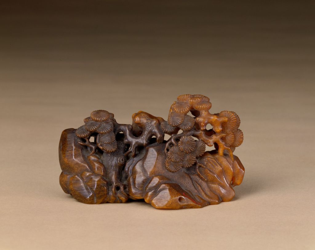 犀角雕松鹿笔架-另面